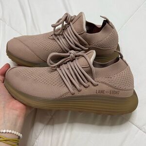 Lane Eight AD 1 trainer